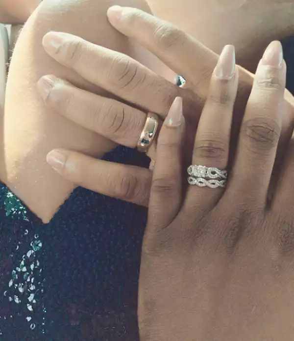 Maureen Chukwujekwu who got married yesterday flaunts her ring on IG